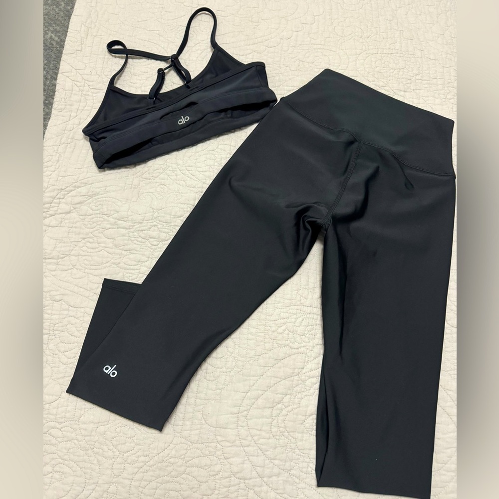 Alo yoga set in black